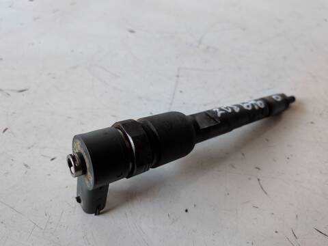 Foto 3ª: Inyectores Opel Corsa A13DTC (2014)