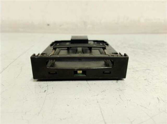 Foto 2ª: Motor de Arranque Renault Megane 1.6 16V (BZ0U) III FASTBACK (BZ0_) [K4M 858]