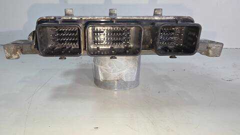 Foto 2ª: Centralita Motor ECU Ford Fiesta TREND 82CV 60KW (2011)
