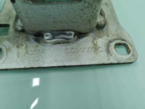 Foto 2ª: Refuerzo Paragolpes Trasero Land Rover Evoque PRESTIGE [224DT] (2013)