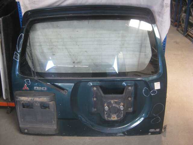 Portón Mitsubishi Montero 3.2TD