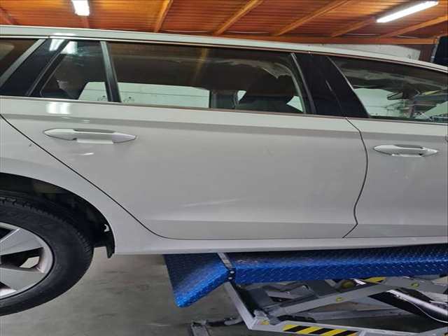 Puerta Trasera Derecha Skoda Octavia AMBITION 150CV
