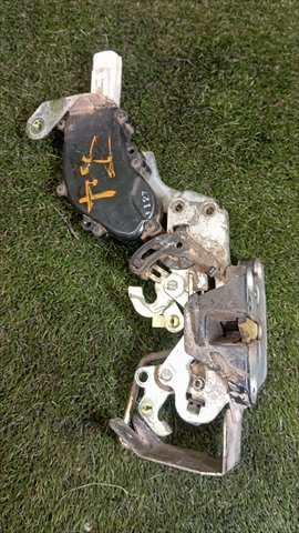 Foto 2ª: Cerradura Puerta Trasera Izquierda Toyota 4 Runner 3.0 T DIESEL (1993)