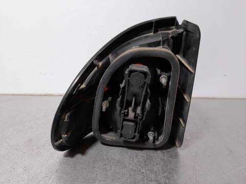 Foto 4ª: Piloto Trasero Derecho Renault Laguna 2.2 DIESEL 83CV 61KW [G8T] (1995)