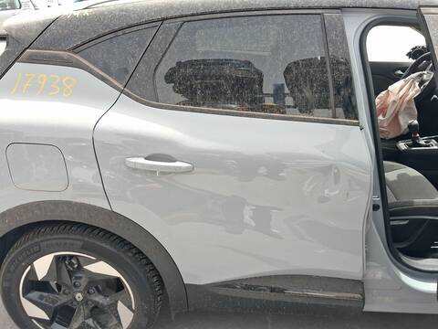 Puerta Trasera Derecha Renault Captur 1.0 TCE 90 ECO-G HFM6) 91CV 67KW