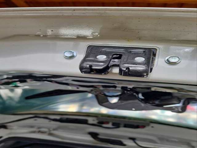 Cerradura Maletero Portón Toyota Auris 1.8 HYBRID ZWE186_) 136CV 100KW