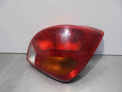 Foto 4ª: Piloto Trasero Derecho Ford Fiesta BASICO BERLINA 60CV 44KW [J4L] (1999)
