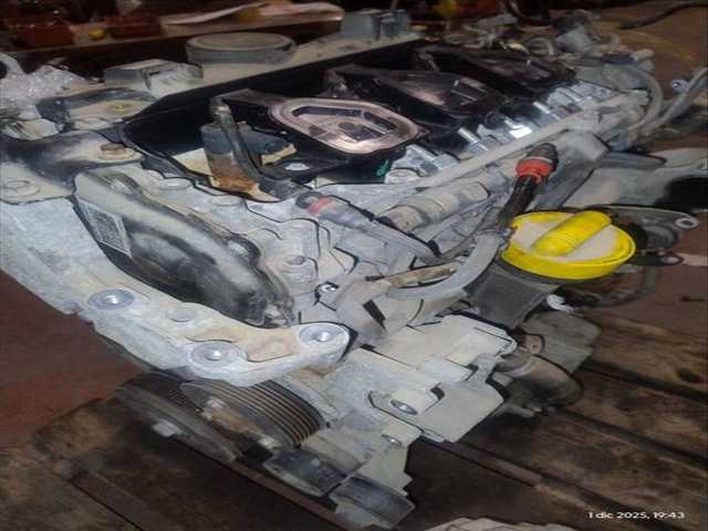 Foto 3ª: Motor Completo Renault Trafic VERSION INDEFINIDA (2001)