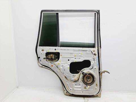 Foto 2ª: Puerta Trasera Izquierda Hyundai Terracan 2.5 TCI 101CV 74KW [D4BH] (2001)