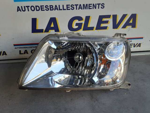 Foto 1ª: Faro Izquierdo Suzuki Grand Vitara 1.9 DCI129CV 0CV [F9Q 264] (2006)