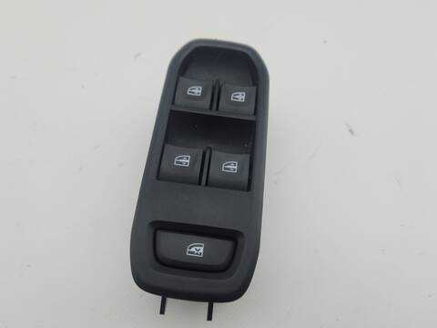 Botonera Elevalunas Dacia Duster 1.5 DCI 115 4X4 114CV 84KW