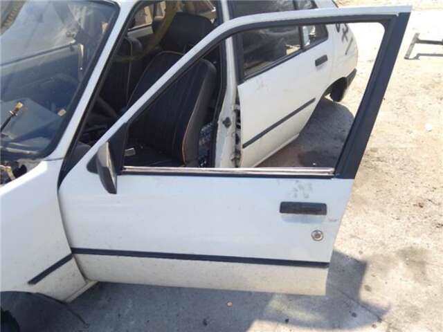 Puerta Delantera Izquierda Peugeot 205 1.7 DIESEL