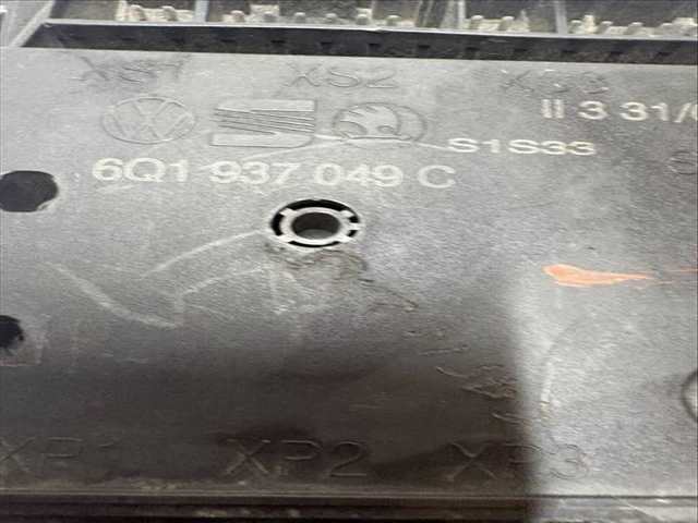 Foto 2ª: Caja Reles Fusibles Volkswagen Polo VERSION INDEFINIDA