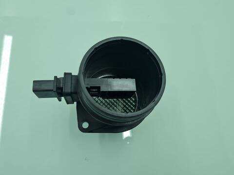 Foto 3ª: Caudalimetro Volkswagen Passat 2.0 TDI BERLINA 140CV 103KW [CBA] (2010)