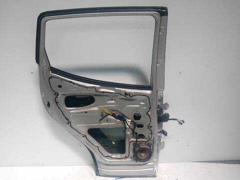 Foto 2ª: Puerta Trasera Izquierda Mercedes Clase A 140 170 CDI 168.009) 95CV [OM668942] (1997)