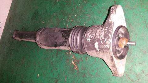 Foto 2ª: Amortiguador Trasero Derecho Kia Carens 115CV 85KW [D4EA] (2007)