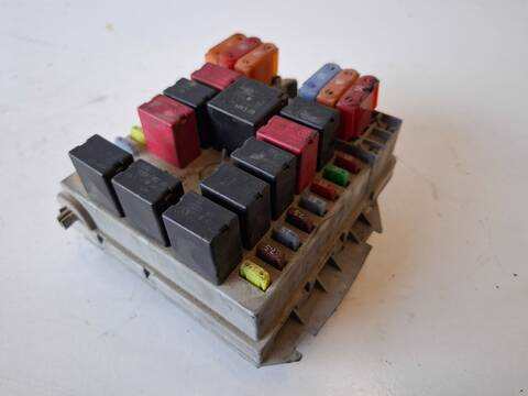 Foto 3ª: Caja Reles Fusibles Alfa Romeo 147 1.9 JTD 150 COLLEZIONE 150CV