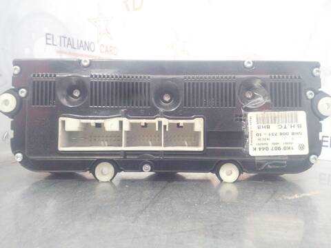 Foto 2ª: Mando Climatizador Volkswagen Golf SPORTLINE BERLINA 105CV 77KW [BKC] (2004)