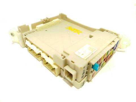 Caja Reles Fusibles Toyota Land Cruiser 3.0 D-4D KDJ155_ KDJ150_) 190CV 140KW