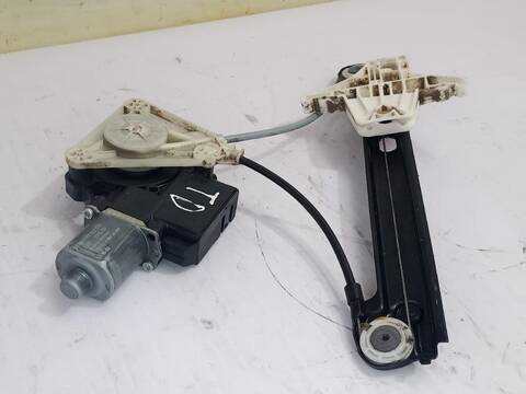 Foto 3ª: Elevalunas Manual Trasero Derecho Volkswagen Polo A-POLO 75CV [CHYB] (2014)