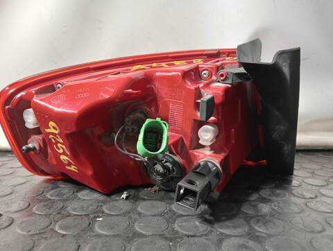 Foto 2ª: Piloto Trasero Derecho Audi A4 S LINE 150CV (2008)