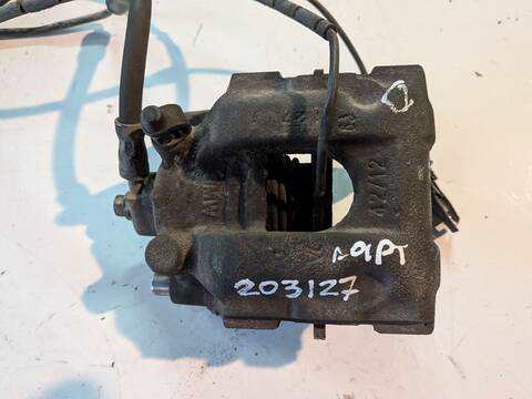 Foto 3ª: Pedal Embrague Bmw X5 3.0 D 184CV 135KW E53) 306D1 (2001)