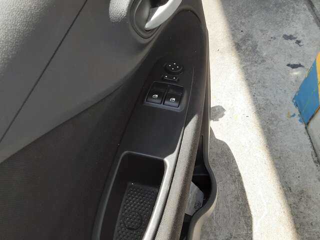 Foto 3ª: Puerta Delantera Izquierda Fiat Punto 1.2 8V (2014)