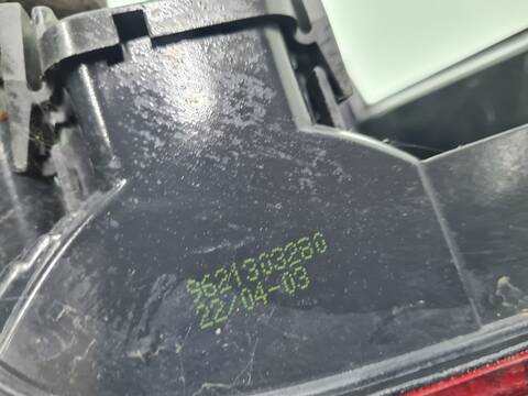 Foto 2ª: Piloto Trasero Derecho Citroen Berlingo 2.0 HDI 600 FURG. 90CV 66KW [RHY] (2004)