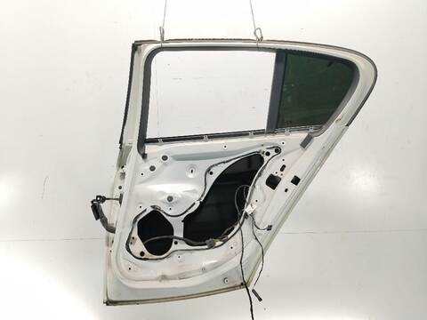 Foto 3ª: Puerta Trasera Derecha Bmw Serie 1 114 116 D [N47 D16 A] (2011)
