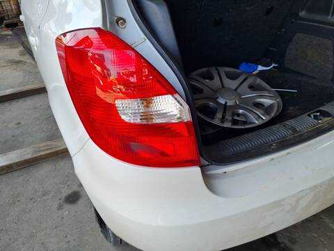 Foto 4ª: Piloto Trasero Izquierdo Skoda Fabia URBAN 60CV 44KW [BBM] (2009)