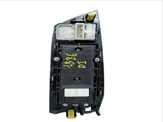 Foto 2ª: Botonera Elevalunas Toyota Prius BASIS [2ZRFXE] (2016)