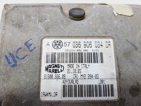 Foto 2ª: Centralita Motor ECU Volkswagen Golf 1.6 16V BERLINA 105CV 77KW [BCB] (2003)