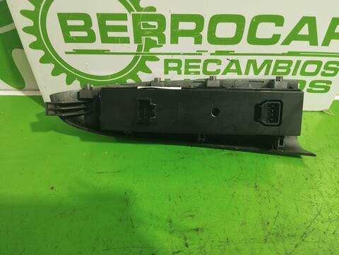 Foto 2ª: Botonera Elevalunas Kia Carnival 2.9 CRDI CAT 185CV 136KW [J3] (2009)