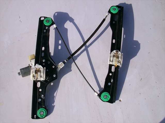 Foto 2ª: Elevalunas Eléctrico Delantero Izquierdo Bmw Serie 3 318 2.0 D E90,2004-2008 [N47D20C] (2010)