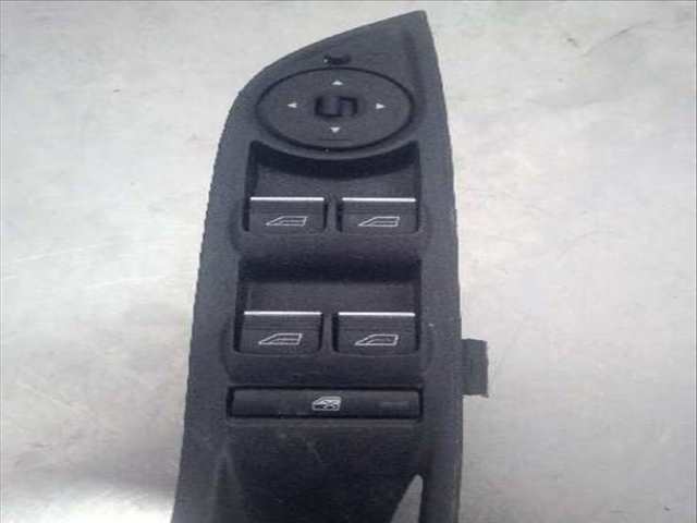 Foto 4ª: Botonera Elevalunas Ford Focus TITANIUM 125CV 92KW [M1DD] (2015)