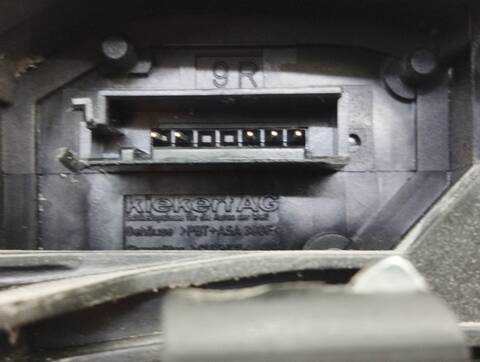 Foto 4ª: Cerradura Puerta Delantera Derecha Bmw Serie 1 114 118D BERLINA 143CV 105KW [N47D20A] (2008)