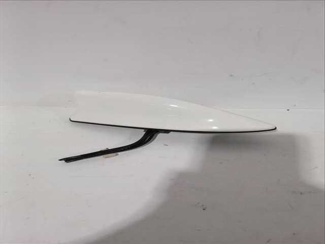 Foto 2ª: Antena Toyota Corolla 1.8 VVTI HYBRID ZWE219) HATCHBACK 140CV 103KW [2ZR-FXE] (2020)
