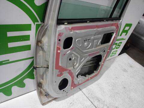 Foto 2ª: Puerta Trasera Derecha Opel Zafira COSMO 120CV 88KW [Z19DT] (2007)