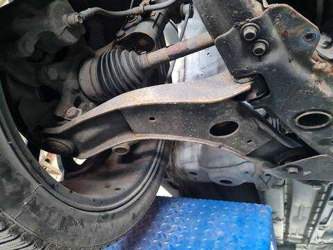 Brazo Suspension Delantero Derecho Ssangyong XLV E-XDI 160 116CV 85KW