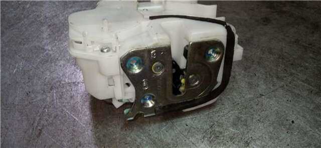 Foto 3ª: Cerradura Puerta Trasera Derecha Mitsubishi Eclipse 1.5 MOTION 2WD [1.5 LTR. - 120 KW T-MIVEC] [4B40]