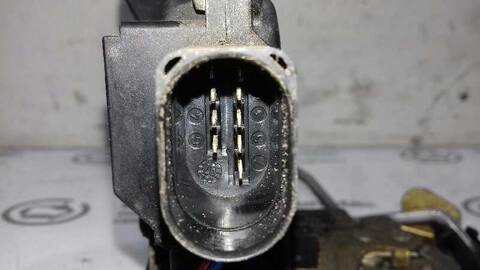 Foto 3ª: Cerradura Puerta Trasera Izquierda Audi A6 2.8 BERLINA 193CV 142KW [ACK] (1998)