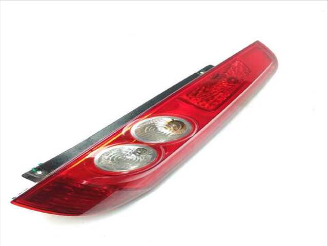 Foto 2ª: Piloto Trasero Derecho Ford Fiesta 1.4 TDCI 68CV (2001)