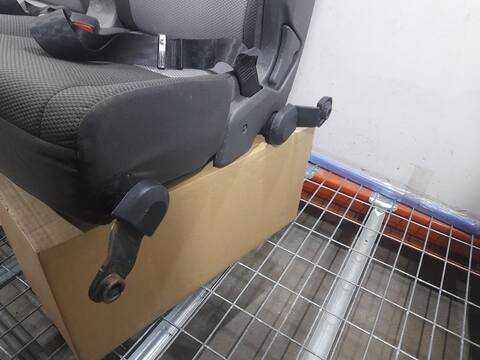 Foto 2ª: Asientos Traseros Toyota Hiace VERSION INDEFINIDA (2019)