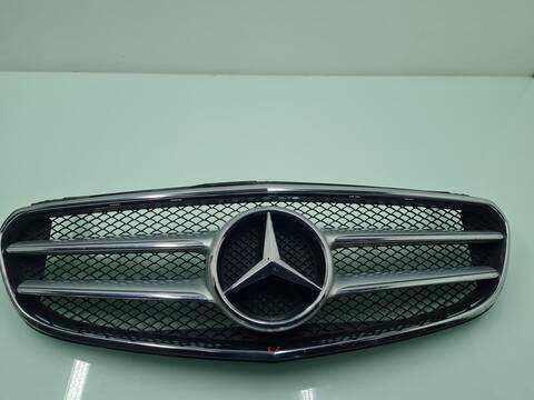 Foto 4ª: Rejilla Delantera Mercedes Clase E 180 250 CDI BLUEEFFICIENCY 212.003) 204CV 150KW [651924] (2014)