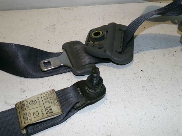 Foto 3ª: Cinturón Delantero Derecho Toyota Rav4 2.0 G 2000-2005 [1AZFE] (2001)