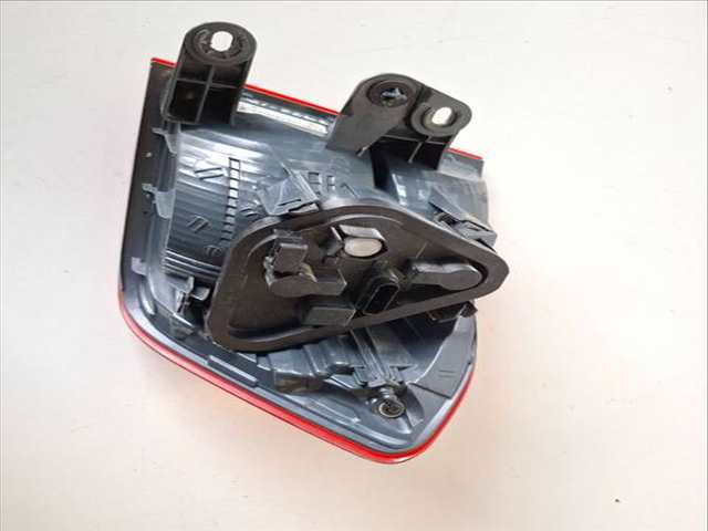 Foto 3ª: Piloto Trasero Izquierdo Bmw Serie 3 315 318 D 143CV (2011)