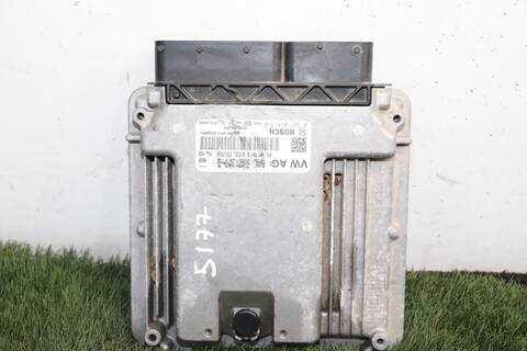 Foto 1ª: Centralita Motor ECU Seat Leon ERENCE 110CV 81KW (2016)