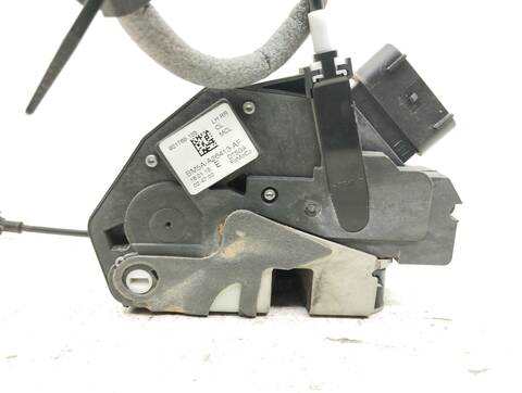 Foto 3ª: Cerradura Puerta Trasera Izquierda Ford Focus SPORT 115CV 85KW [T1DA] (2015)