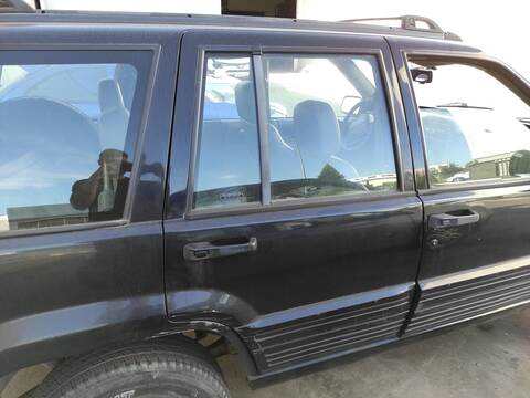 Puerta Trasera Derecha Jeep Grand Cherokee S01