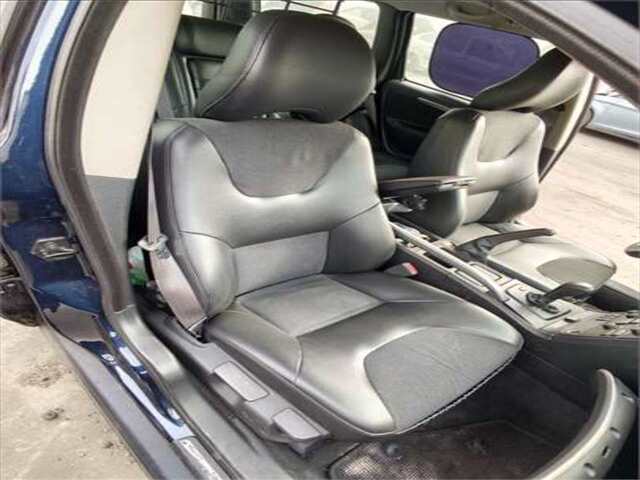 Asiento Delantero Derecho Volvo XC 70 2.4 D5 TRACCIÓN TOTAL [2.4 LTR. - 120 KW DIESEL CAT]